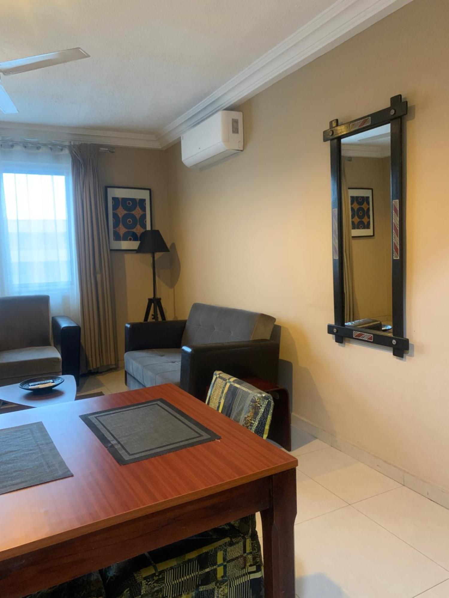 Manjaro Suites Accra Bagian luar foto