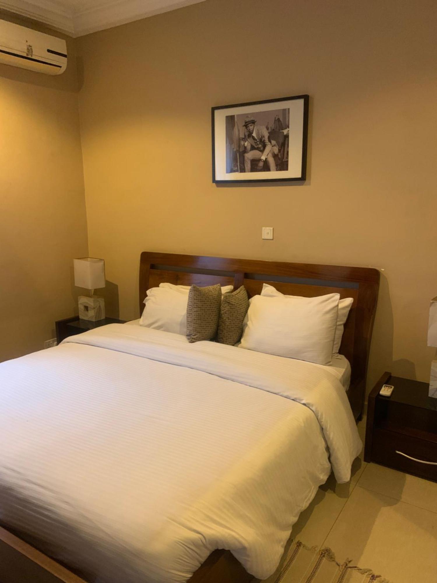 Manjaro Suites Accra Bagian luar foto