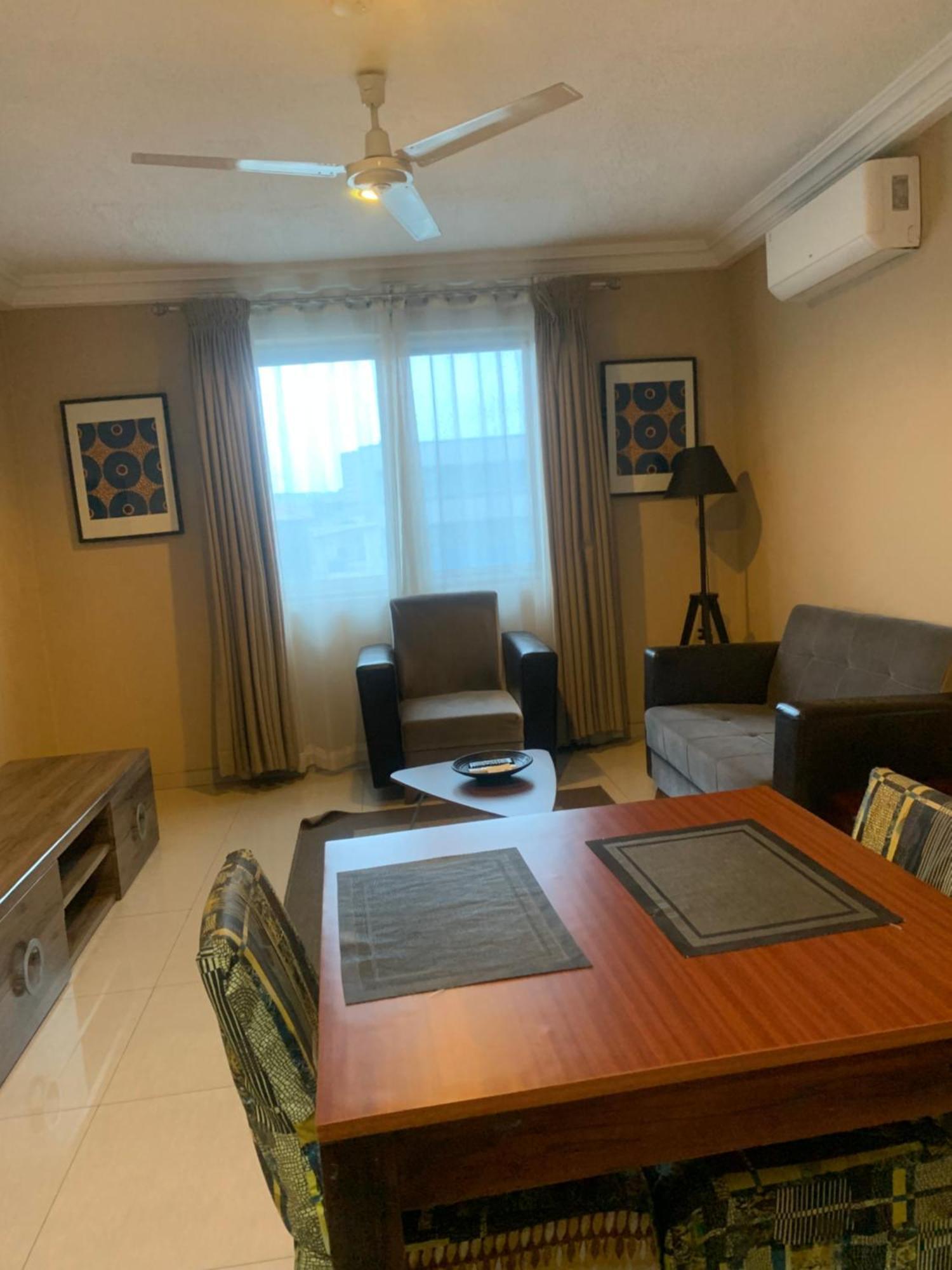 Manjaro Suites Accra Bagian luar foto