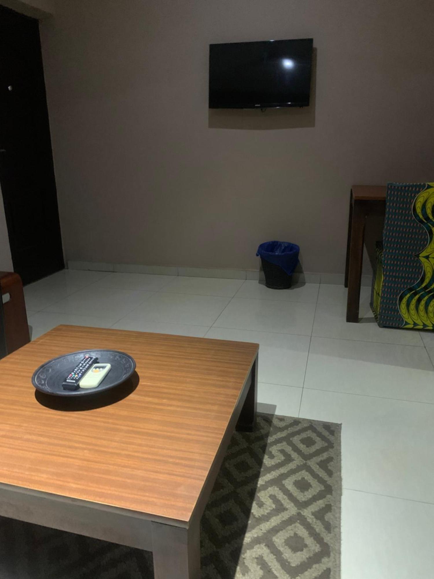 Manjaro Suites Accra Bagian luar foto