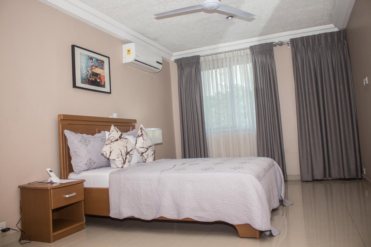 Manjaro Suites Accra Bagian luar foto