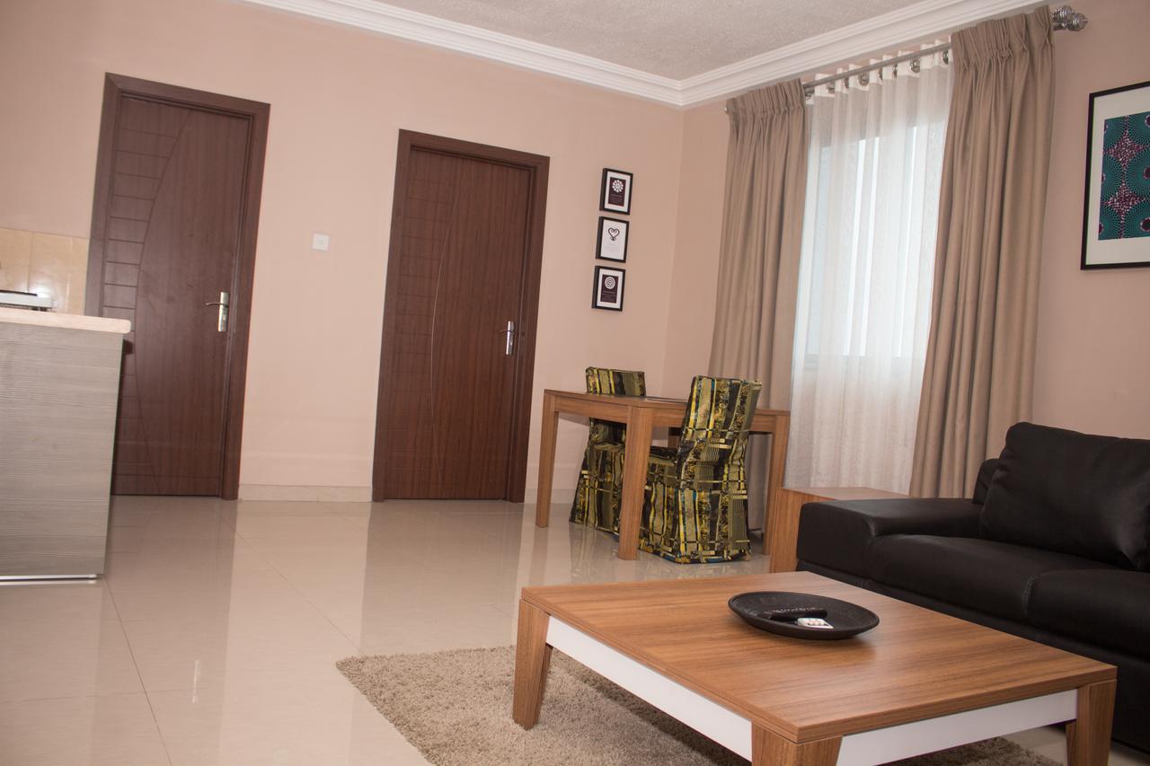 Manjaro Suites Accra Bagian luar foto