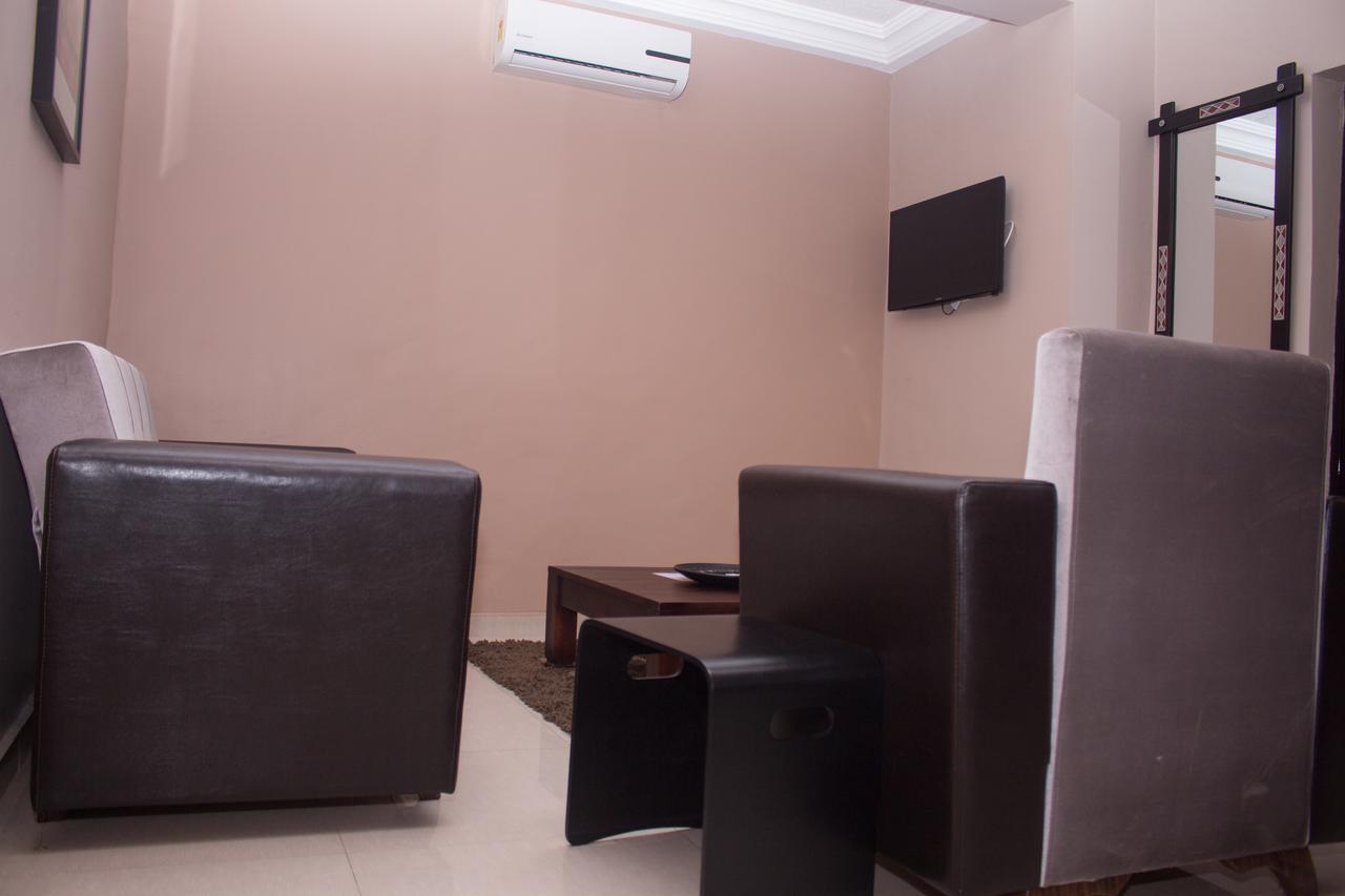 Manjaro Suites Accra Bagian luar foto