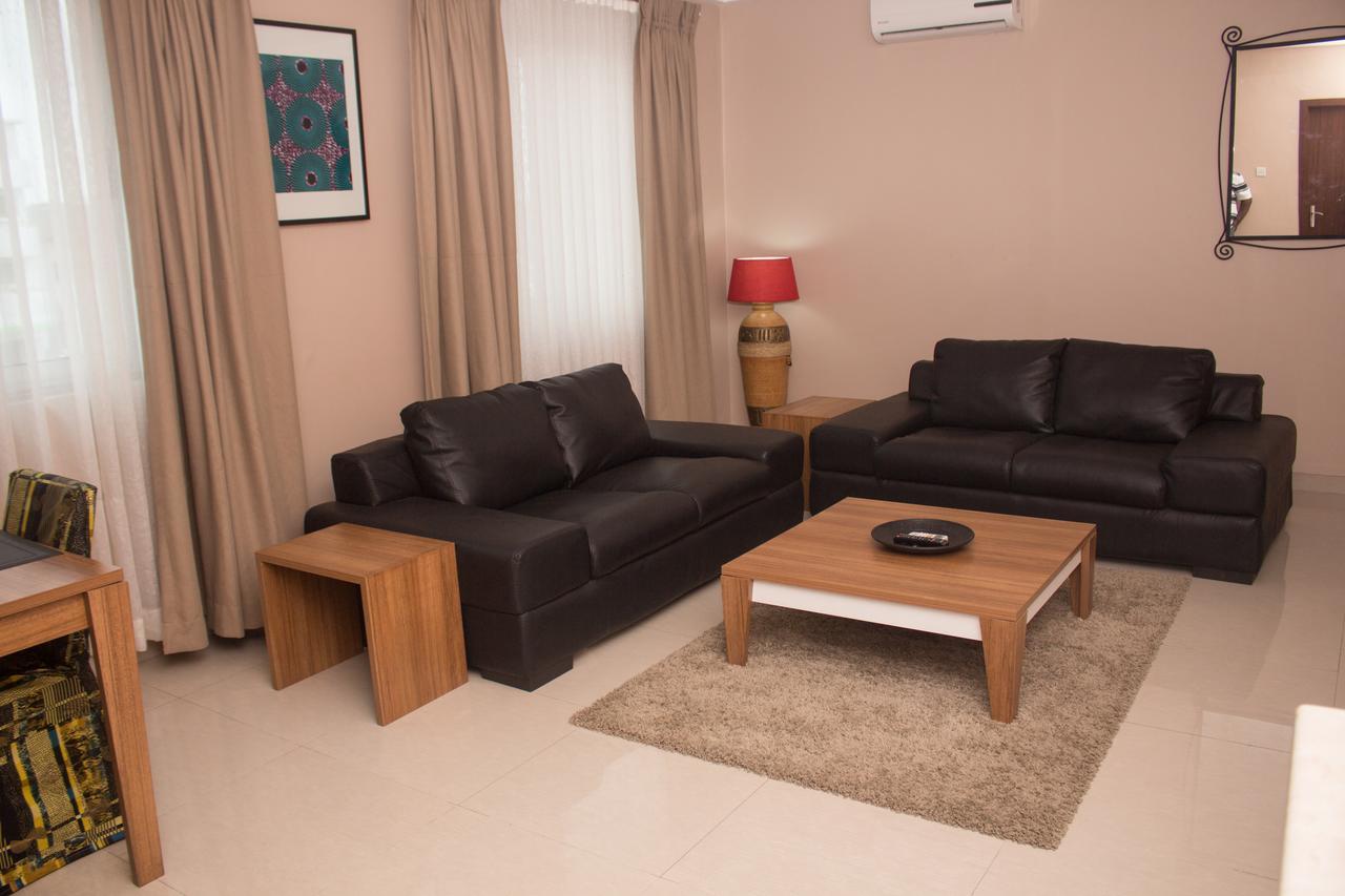 Manjaro Suites Accra Bagian luar foto