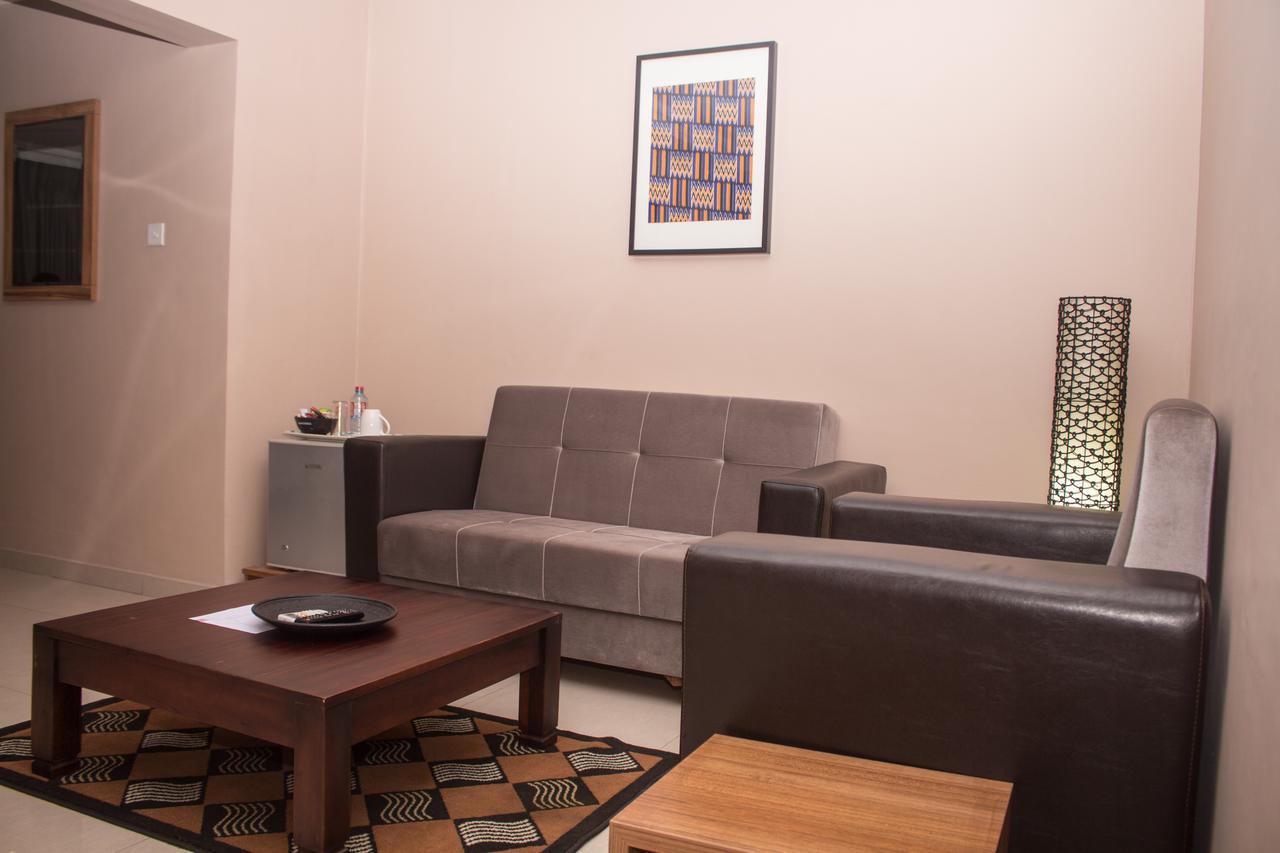 Manjaro Suites Accra Bagian luar foto