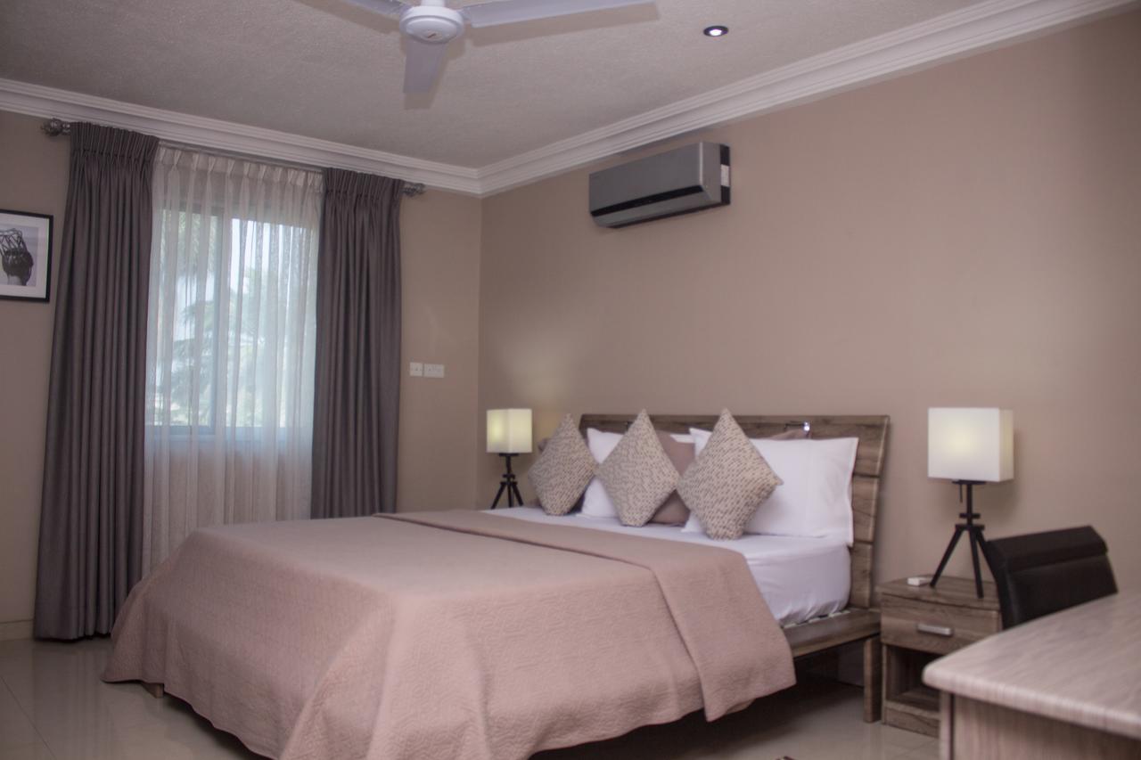 Manjaro Suites Accra Bagian luar foto