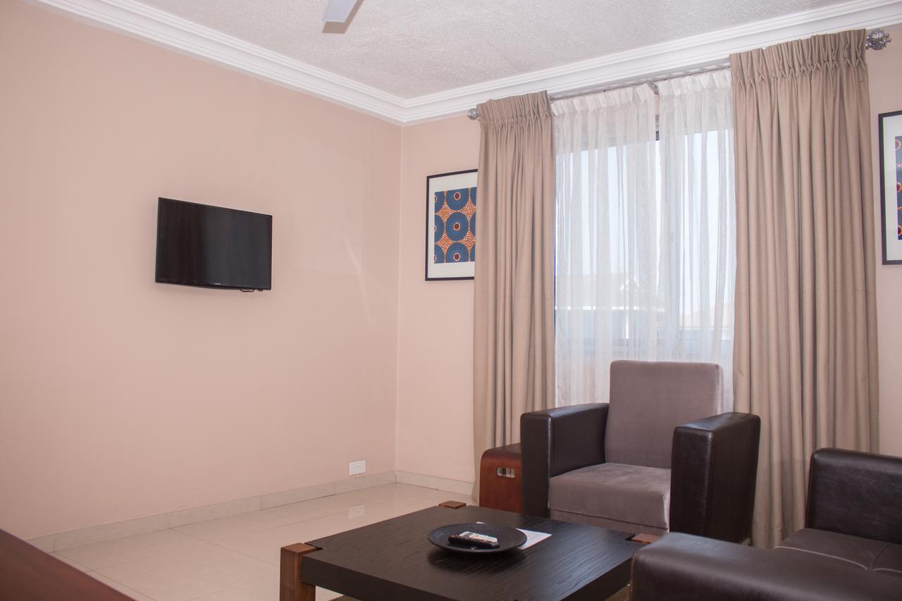 Manjaro Suites Accra Bagian luar foto