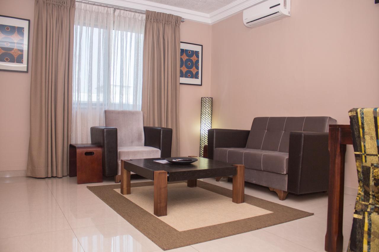 Manjaro Suites Accra Bagian luar foto